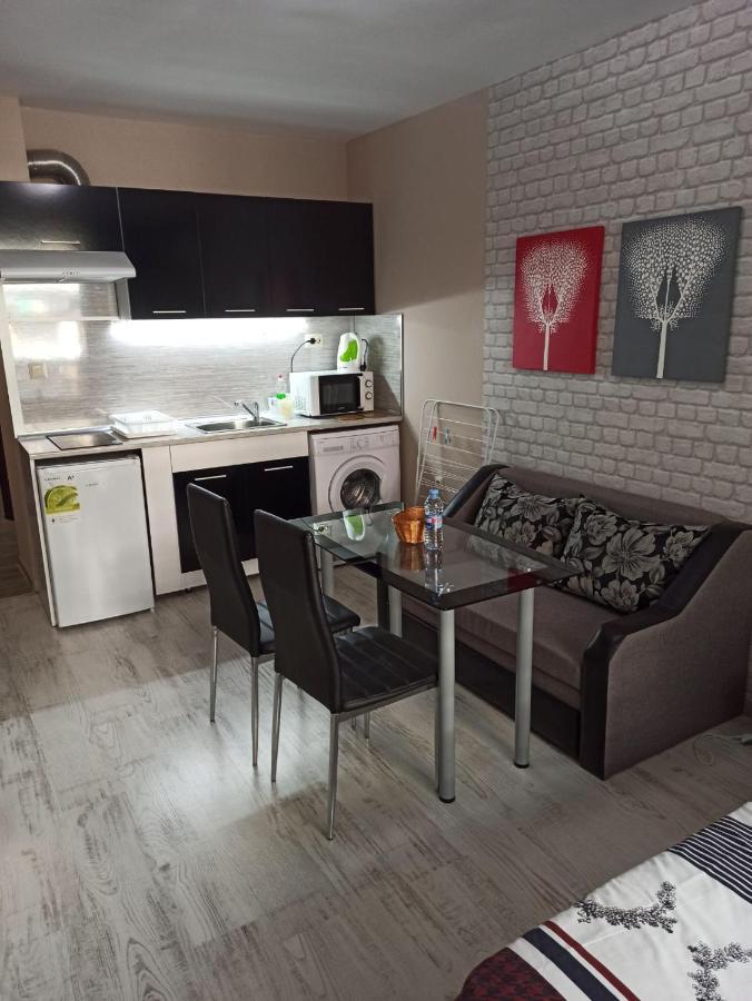 Medical University Apartments Пловдив Экстерьер фото
